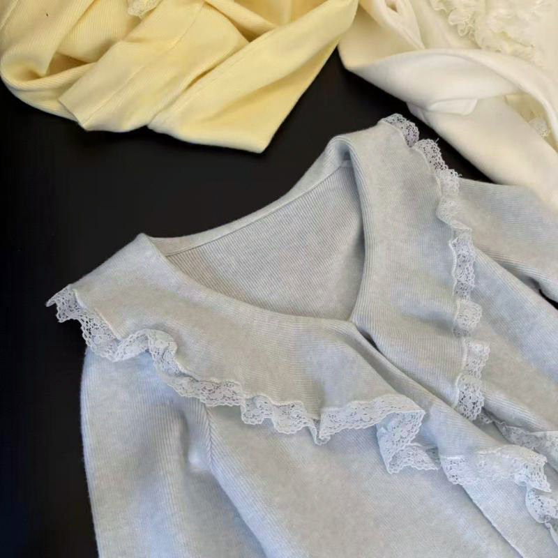 韩系温柔系穿搭！2025秋冬款荷叶蕾丝拼接设计v领显瘦打底针织衫,淘宝优惠券,粉丝福利购,淘宝优惠卷