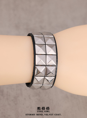 朋克哥特亚文化摇滚铆钉手环y2k甜酷辣妹音乐节皮质手链腕带手镯