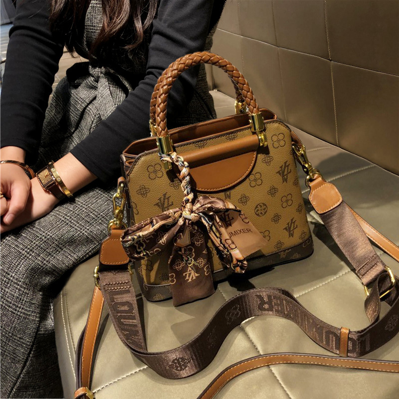 路易品牌贝壳包女2025新款巨好看包包高级感大容量手提单肩斜挎包,淘宝优惠券,粉丝福利购,淘宝优惠卷