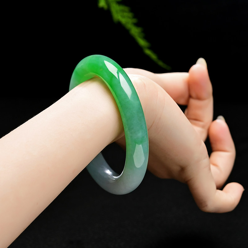 豪8印象tc428翡翠圆条女冰种手镯 豪8印象手饰