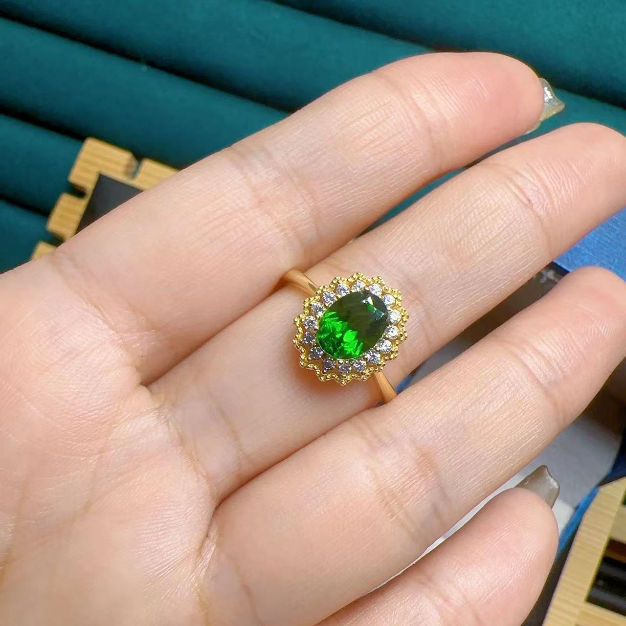 Natural Diopside Ring 6×8 925 Silver Seiko Inlaid Colored Stone Jewelry