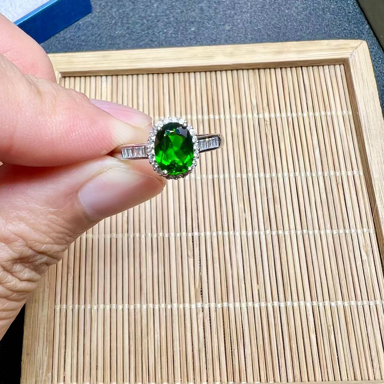 Natural diopside ring 6×8 925 silver finely inlaid natural colored gemstone jewelry