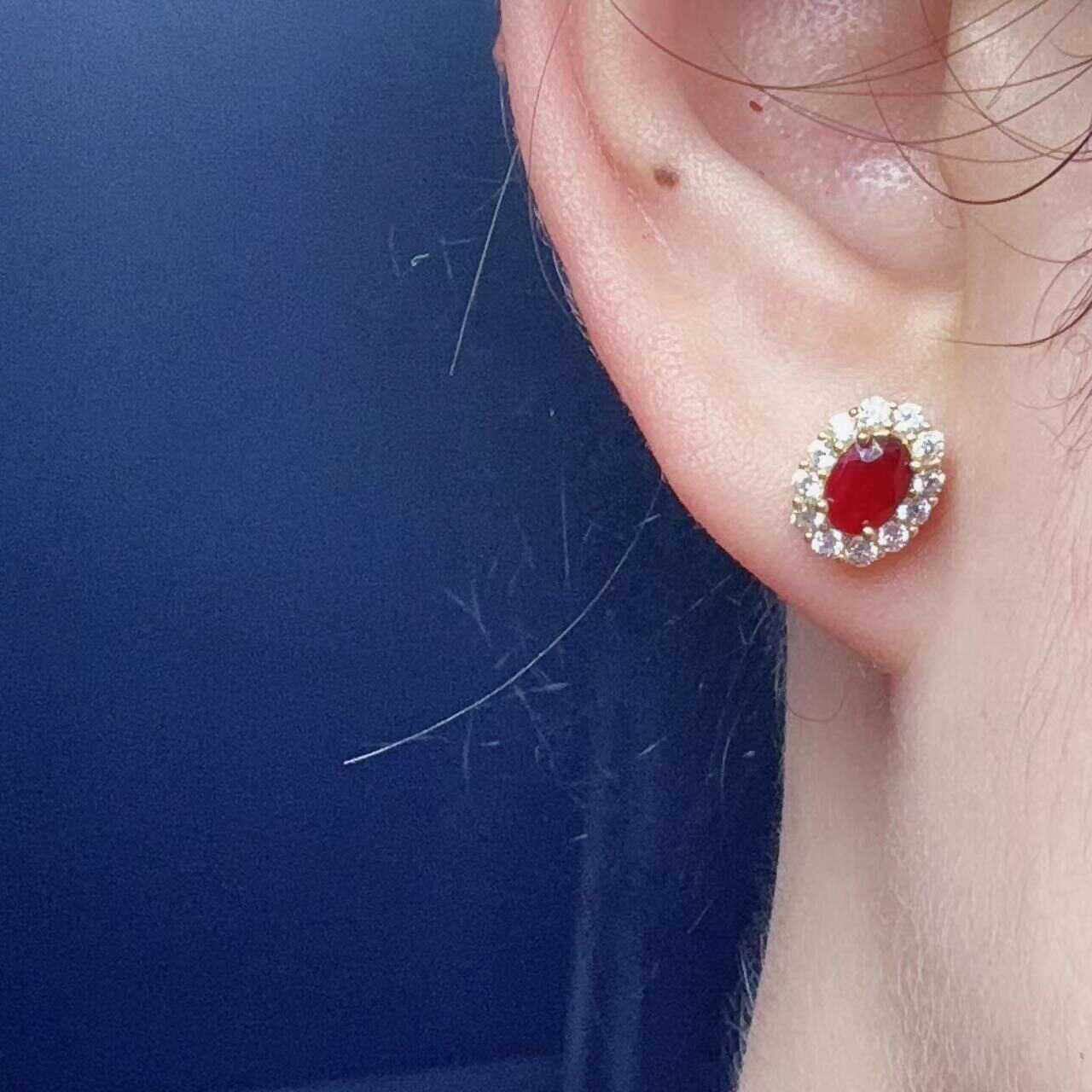 天然鸽血红红宝石耳钉4乘6 925银精工镶嵌天然彩宝首饰,淘宝优惠券,粉丝福利购,淘宝优惠卷