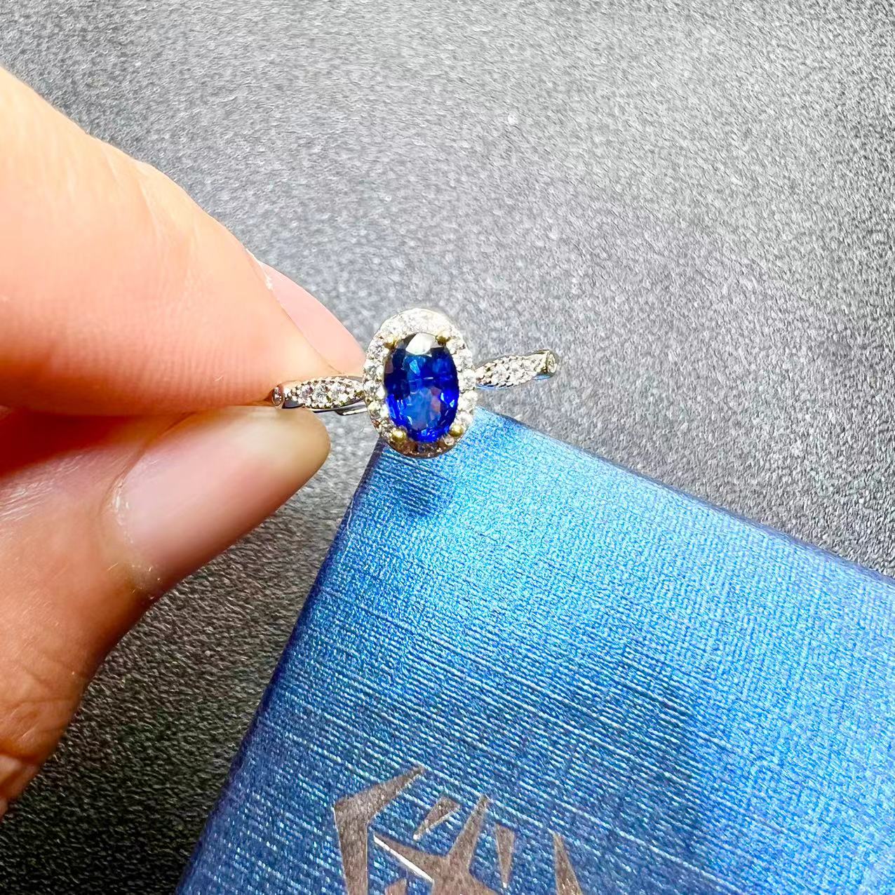 Natural unfired royal blue sapphire ring 4 x 6 925 silver finely inlaid natural colored gemstone jewelry