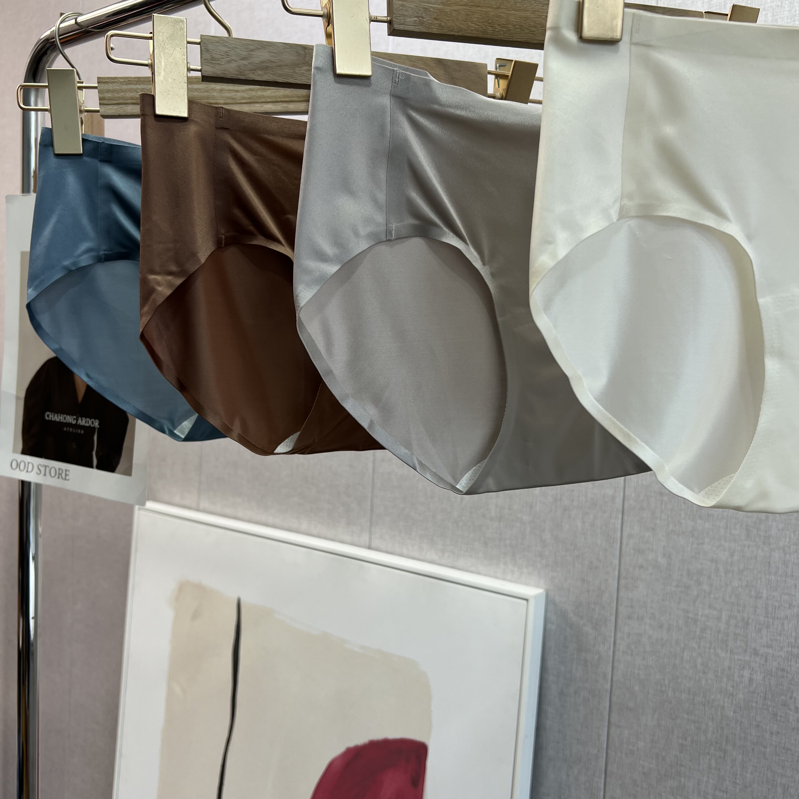 99%无痕白裤子好CP高级缎面冰丝女内裤 无痕裸感包臀内裤女,淘宝优惠券,粉丝福利购,淘宝优惠卷