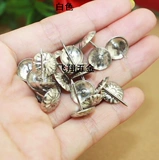 11 -миллиметровый хризантем пузырьковые гвозди ретро декоративное пузырьковое рисунок ногтя белый желтый аппаратный аппаратный