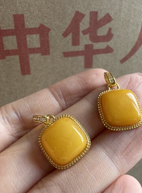 库存几十年带证书天然蜜蜡方包s925银镀金单吊坠配饰饰品气质百搭
