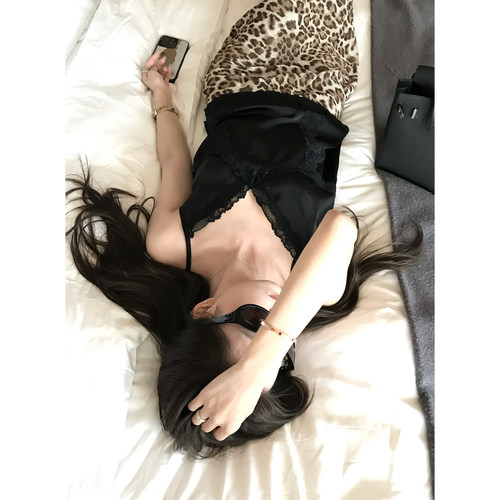 superniniyy 冻柠茶&纯欲温柔色染宽松可调节扣缎面蕾丝吊带美背 - 图3