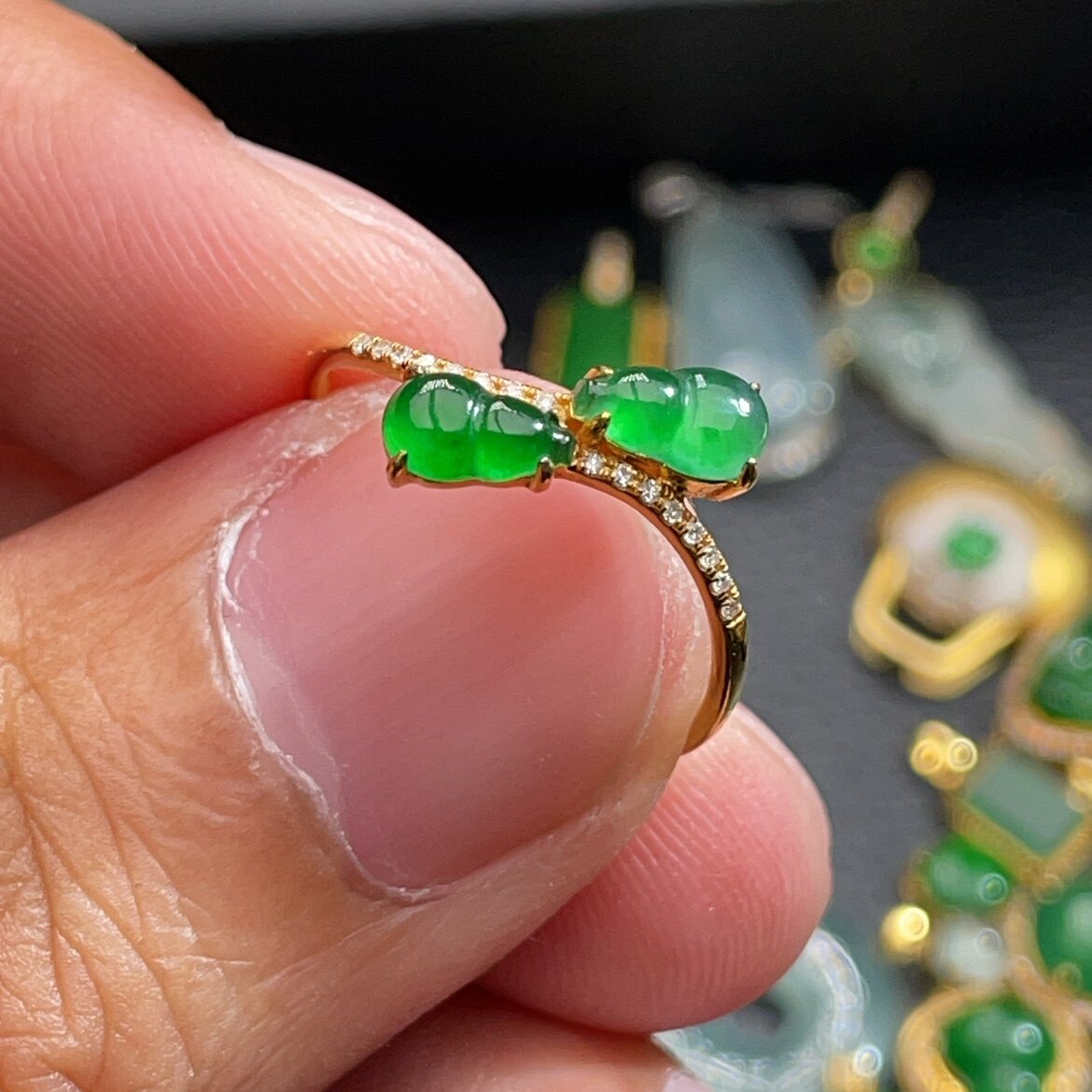 18K gold natural jadeite A-1780 gourd cross ring K yellow full green inlaid diamond jewelry jade