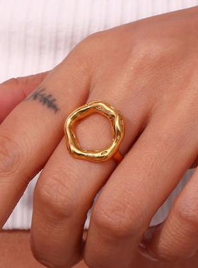 magicfish钛钢爱心镂空女士戒