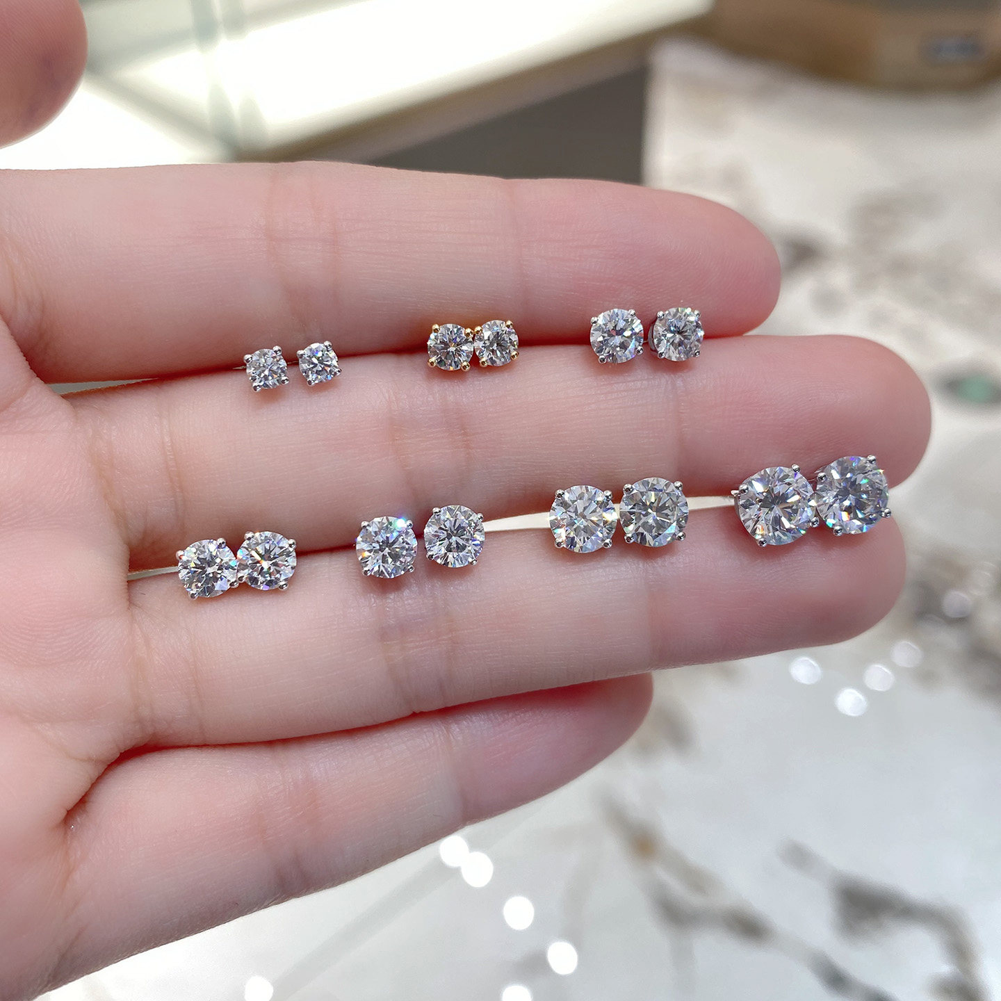 18k金耳钉人工培育钻石耳饰女款单钻六爪pt950四爪螺丝拧扣耳骨钉,淘宝优惠券,粉丝福利购,淘宝优惠卷