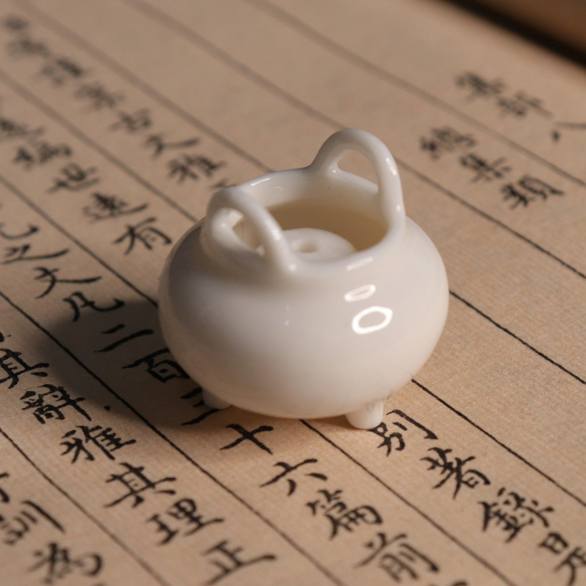 陶瓷迷你线香香炉插香手工制作创意白瓷三足小鼎香炉桌面茶台,淘宝优惠券,粉丝福利购,淘宝优惠卷