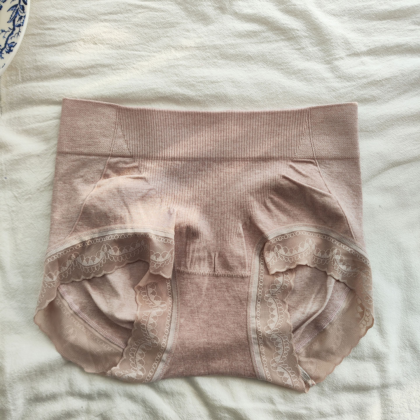 主推无缝中腰蕾丝边微压收腹蜜桃臀中腰包臀内裤不卷边透气三角裤,淘宝优惠券,粉丝福利购,淘宝优惠卷