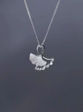 扇形银杏叶项链女精致简约网红森系小众设计感高级百搭锁骨链