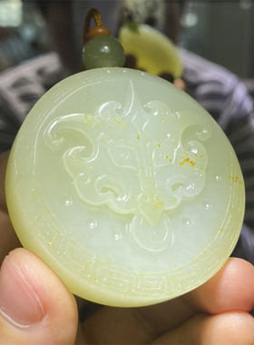 籽料镯子心仿古饕餮兽面纹