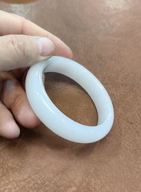 已抢完~【打劫的福利】和田玉羊脂玉手镯的妹妹--精品金丝玉小石