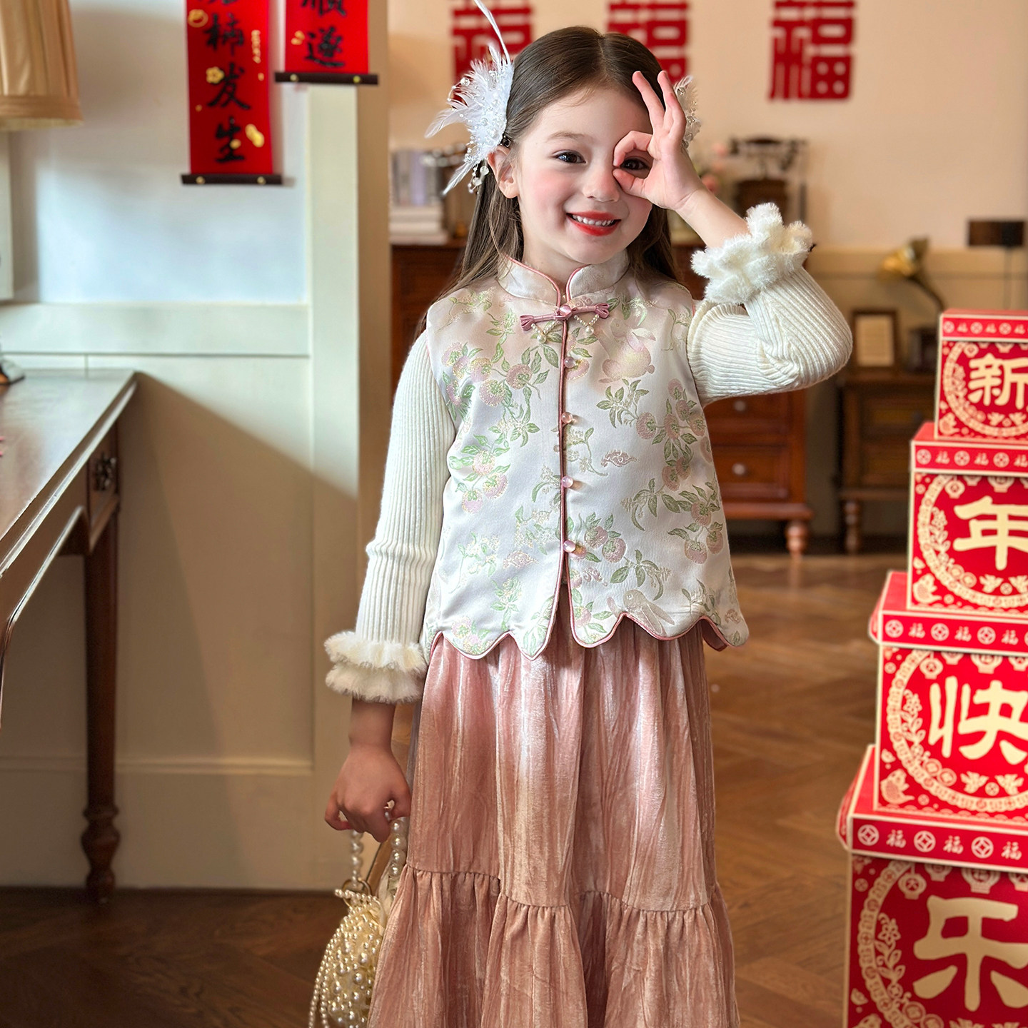 栀了成长记女童装新中式唐装马甲2025冬季儿童国风夹棉拜年服上衣,淘宝优惠券,粉丝福利购,淘宝优惠卷