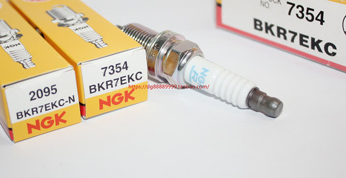 NGK双爪火花塞BKR7EKC适用宝马R850 R1100 R1150 R1200 - 图2