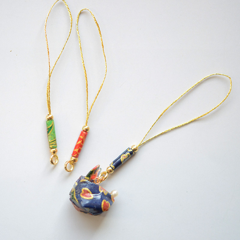 DJ39 和风小管子金色手机绳挂件 原创滴胶 手工DIY挂坠配件 1枚,淘宝优惠券,粉丝福利购,淘宝优惠卷