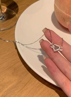 ins的钛锁骨心跳动钢饰品心灵镶项链跳动链铜微轻奢动吊坠爱心