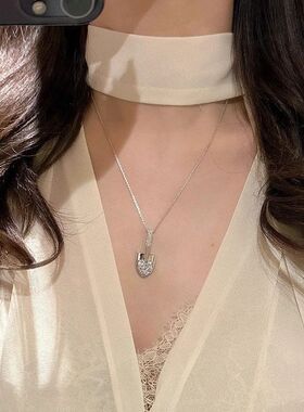 女轻奢铲时尚镶铲子银铲小项链