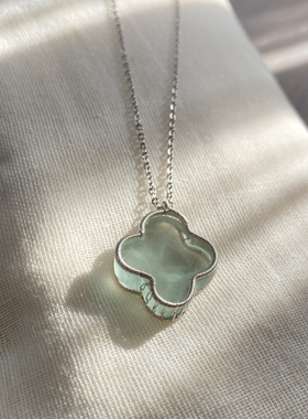 天然绿萤石纯手工绕线吊坠小众设计四叶草原创高级感轻奢锁骨链女