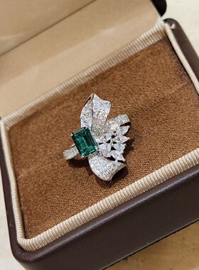 轻奢S925纯银 祖母绿丝带满钻戒指仿真钻爆闪精致绿钻马眼钻