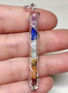 瓶内水晶挂坠精巧别致