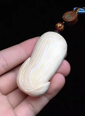 天然猛犸牙大日如来吊坠挂件手工雕刻佛牌子全身设计款