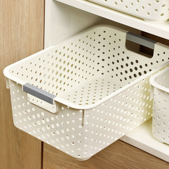 Thickened debris storage basket