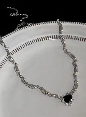 AA6371锆石黑色爱心项链女钛钢轻奢小众甜酷锁骨链气质颈链配饰
