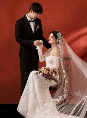 白色蕾丝头纱新娘超仙大拖尾