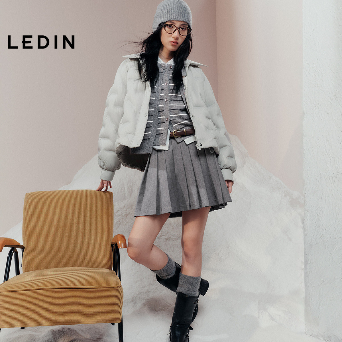 乐町翻领衬衫式轻薄羽绒服女装2025冬季新轻盈保暖短款外套*4,淘宝优惠券,粉丝福利购,淘宝优惠卷