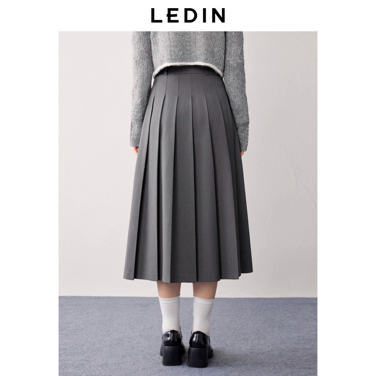 乐町学院风压褶长裙女装秋冬半身裙绣花西装裙JK风格雷系百褶裙