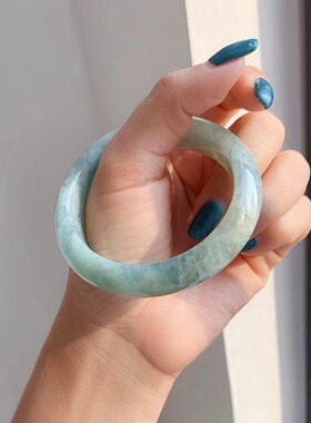 天然绿柱石摩根镯子异象水晶