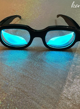 控阁动漫二次元七彩发光眼镜万圣节搞怪cos装饰眼镜金属太阳镜