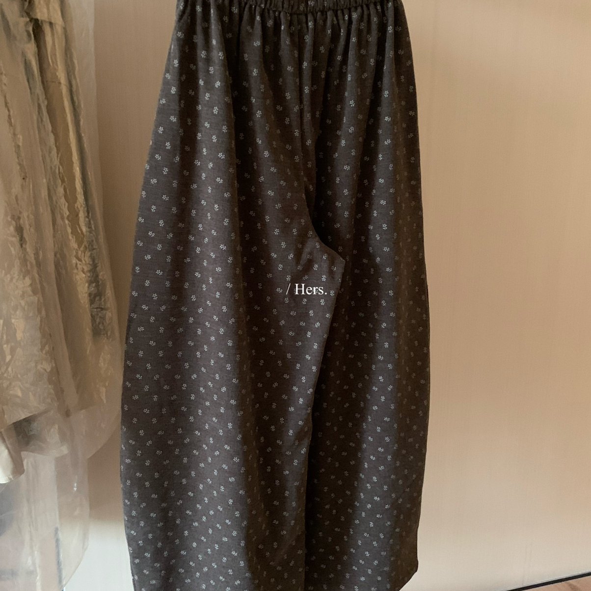 Cecil秋上新韩标简约日常通勤碎花气球休闲裤92354 - 图1