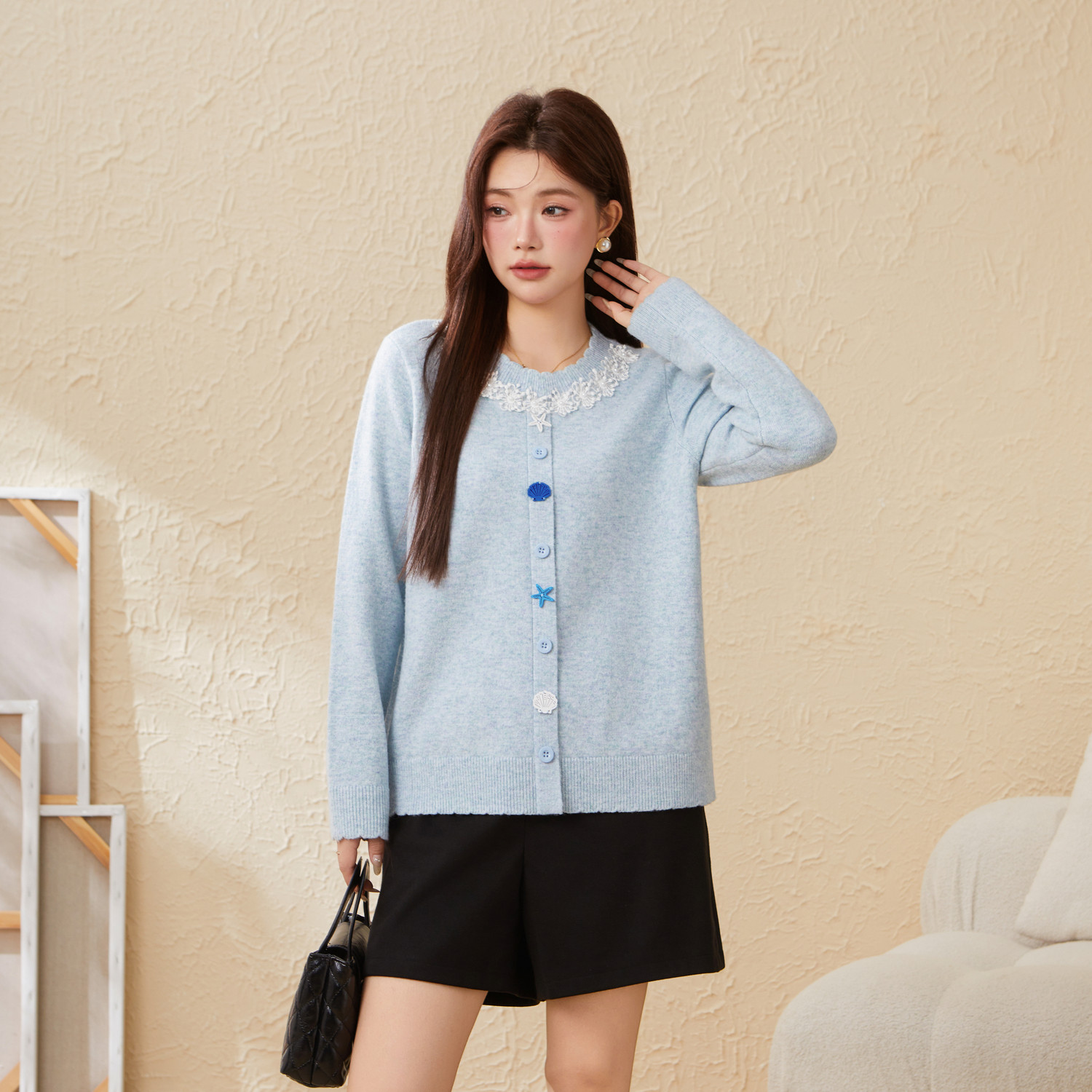 采多宝大码女装狗芽边钉珠圆领毛衣胖妹妹修身独特超好看单穿上衣,淘宝优惠券,粉丝福利购,淘宝优惠卷