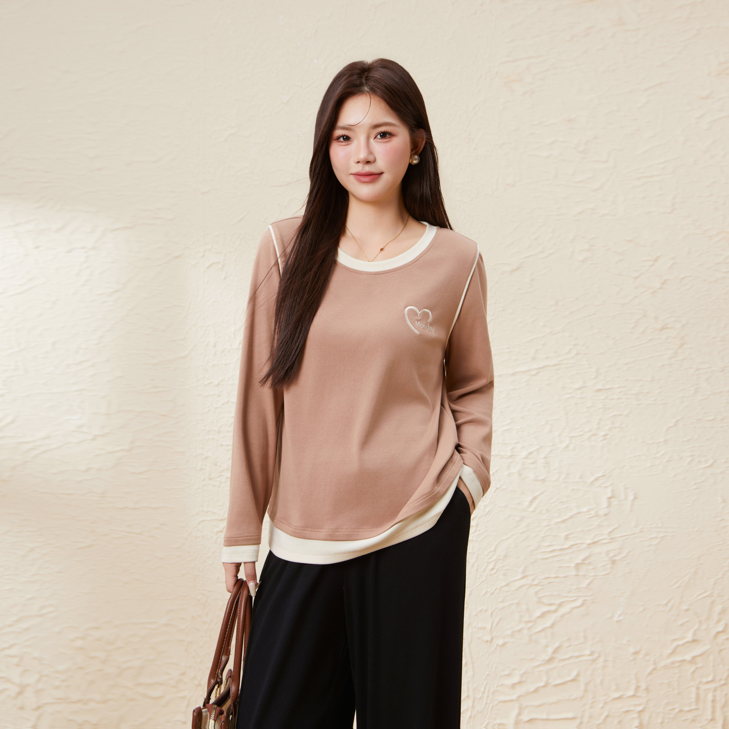 采多宝大码女装圆领撞色绣花上衣胖mm2025秋季新款梨型长袖t恤,淘宝优惠券,粉丝福利购,淘宝优惠卷