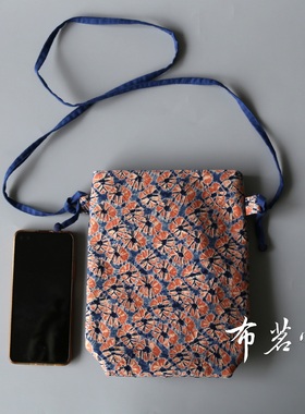密集扎花斜挎小包布茗堂