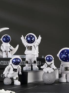 创意宇航员车载小摆件桌面太空人客厅电视柜儿童房家居装饰摆设品