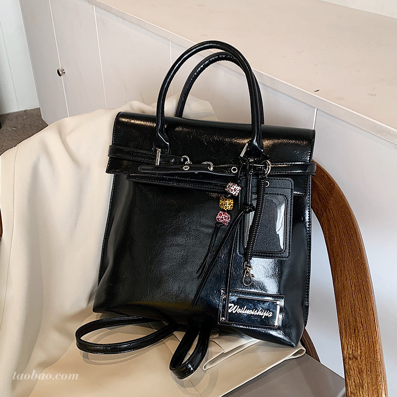 高级感油皮复古包包2025新款通勤女式双肩后背包大容量手提托特包,淘宝优惠券,粉丝福利购,淘宝优惠卷