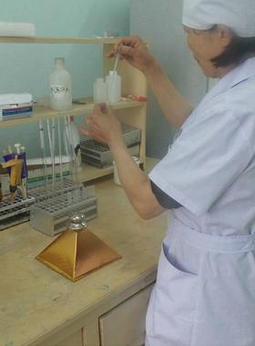 金字塔睡眠书桌模型