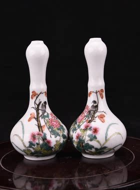 大清雍正年制珐琅彩洋彩粉彩菊花小鸟纹蒜头瓶