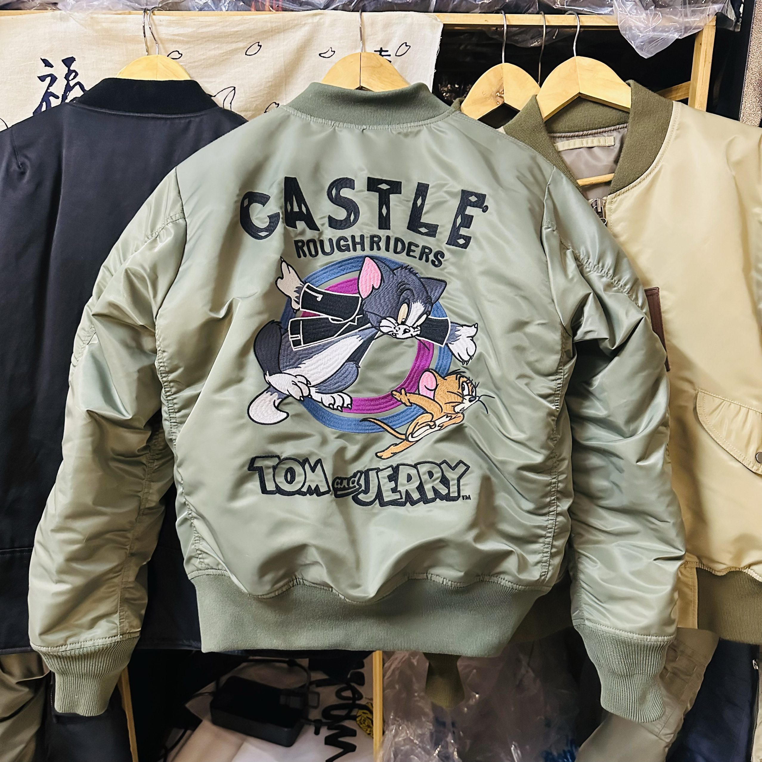 太空灰Chase猫追老鼠Ma1飞行服秋冬棉服男女情侣刺绣机车棉衣夹克 - 图1