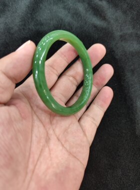和田碧玉手镯冰底阳绿中条手镯无裂质地细腻无黑58.5圈口