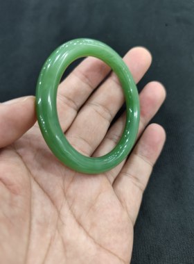 和田碧玉手镯冰底粉绿手镯圆条手镯无裂无纹质地细腻53圈口