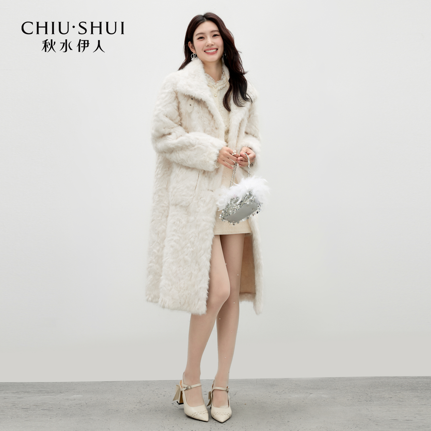 秋水伊人时尚立领设计大衣2025年冬季新款女复古优雅大口袋仿皮草 - 图1