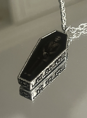 Alchemy Gothic P183 Nosferatu's Rest哥特安息的诺斯费拉度项链