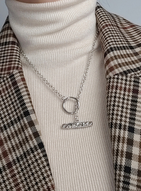 黄铜镀金锤打纹理OT扣女个性项链